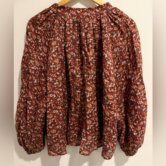 Tuckernuck Vermillion Vine Sawyer Blouse Work Floral Top
Size Large Preppy Boho - Picture 8 of 10